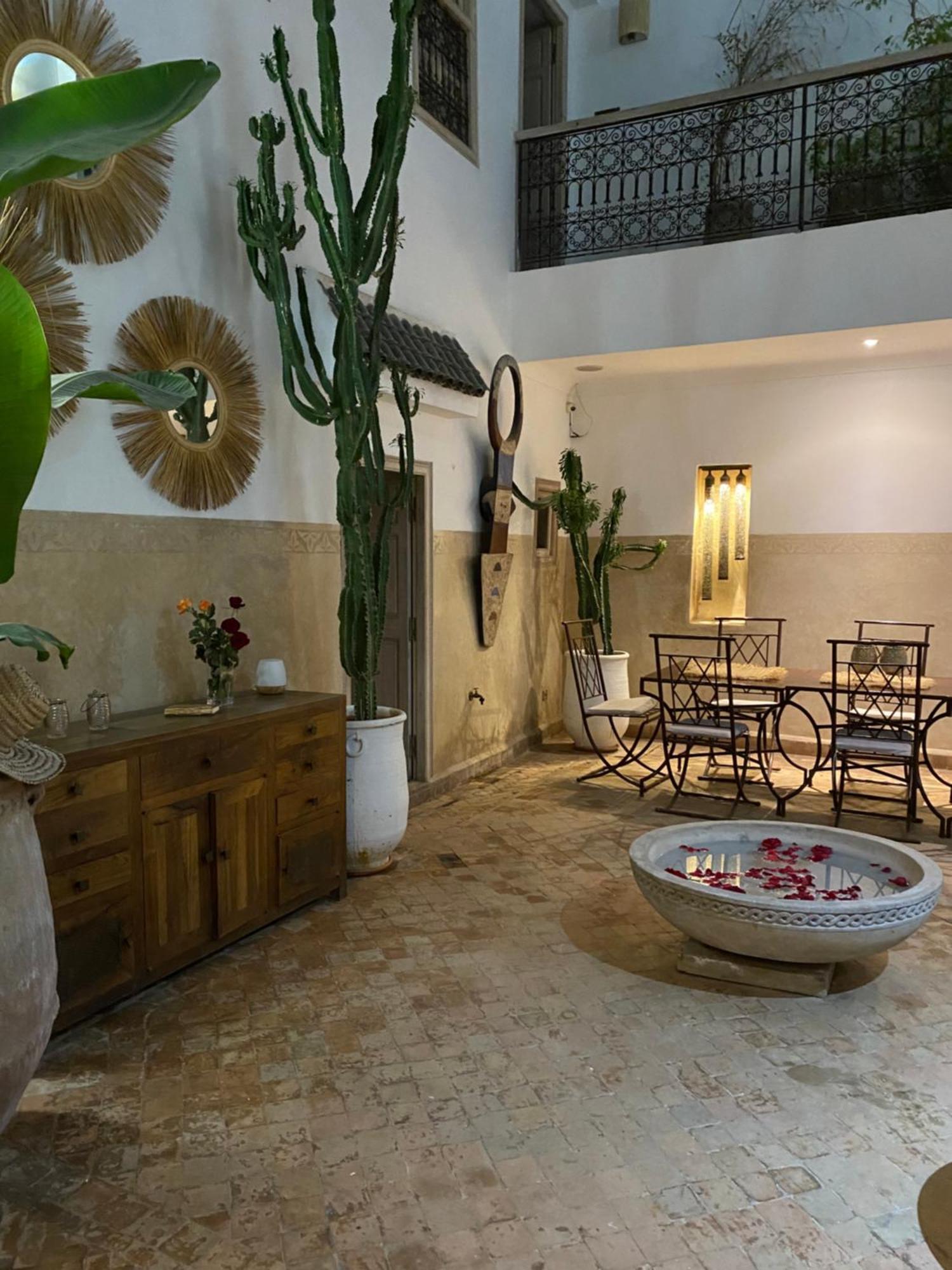 Magnifique Riad dans la médina Marrakesh Extérieur photo